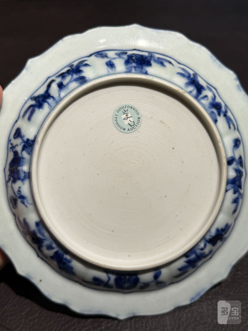 清雍正 仿永乐青花月华纹海棠盘 - 图10